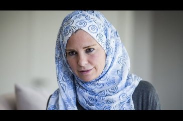 Burcu Çetinkaya Bucak başörtüsünü çıkardığını açıkladı
