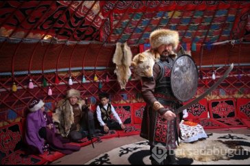  'Diriliş Ertuğrul' Kırgız Türkleri'nin evinde 
