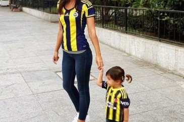  Zeynep Demirel'in ilk filmi Krampon (Yapımcılığa soyundu) 