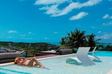  Bella Hadid'in jet ski ile tatil keyfi 