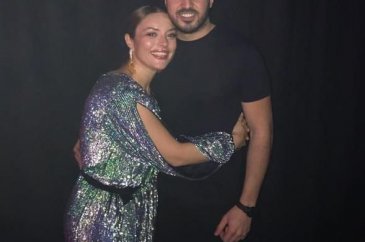  Ezgi Mola aşka geldi! 