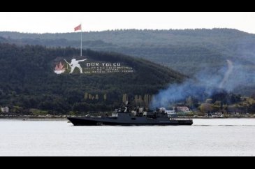  Rus fırkateyni, Çanakkale Boğazı'ndan geçti 