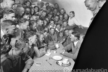 Yüzyılın en ünlü diktatörü olan hitler'in, hiç bilinmeyen fotoğrafl...