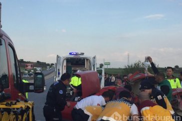 Bursa'da 3 araç birbirine girdi