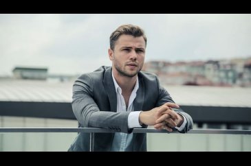 Tolga Sarıtaş'a neler oluyor?
