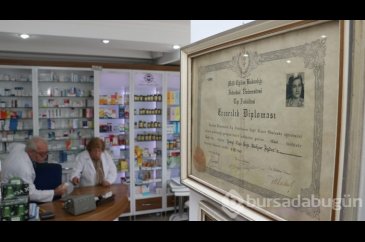 İstanbul'un en yaşlı eczacısı 74 yıldır şifa dağıtıyor
