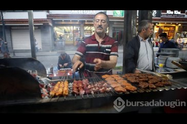 Üç öğün tüketilen ciğer kebabı ramazanda da ilgi görüyor
