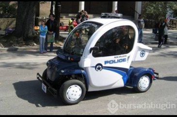 Dünyanın Çeşitli Ülkelerinden 10 Değişik Polis Otomobili
.