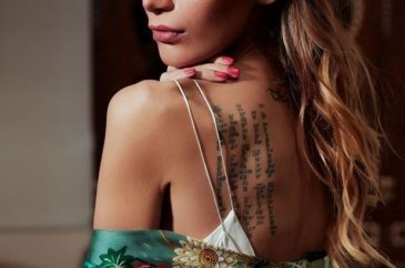 İrem Derici önce kızdırdı sonra bunu teklif etti
