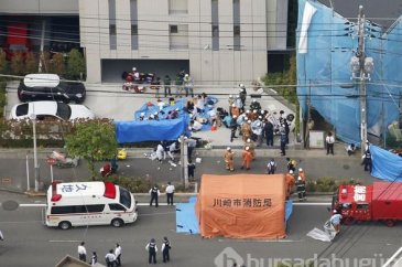 Japonya'da öğrencilere bıçaklı saldırı!
