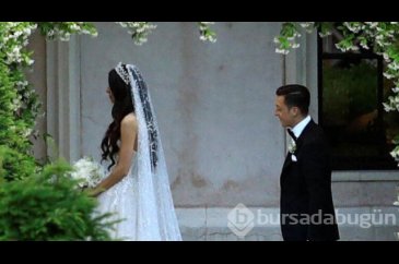 Mesut Özil ile Amine Gülşe evlendi
