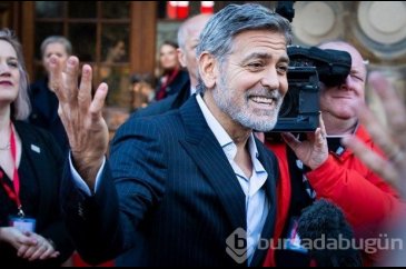 Kendilerini yıllarca George Clooney olarak tanıttılar