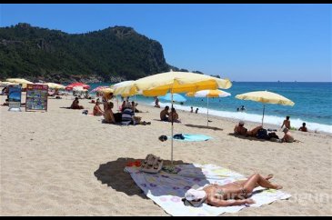 Bayram bitti plajlar turistlere kaldı