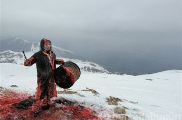  Davul sesi ile S.O.S sinyali vererek, yardım çağrısında bulunuldu