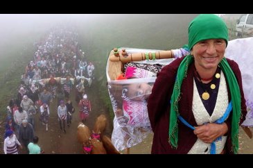 Trabzon'da en renkli yayla göçü
