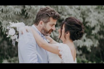 Ünlü oyuncunun mutlu günü
