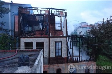 Ordu'da 200 yıllık tarihi konak yandı