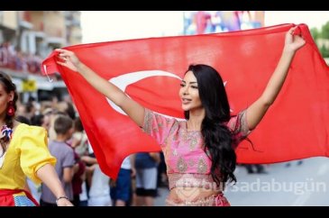 Kim kardashian'a benzetilen Türk kızı!