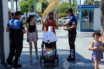 Antalya Emniyeti 10 bin broşür dağıttı