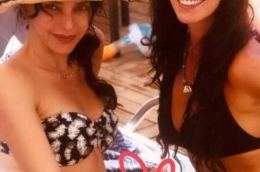 Bikinili paylaşım!