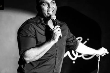 Hindistanlı komedyen Manjunath Naidu sahnede öldü şaka sandılar