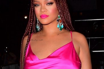 Rihanna'nın çocukluğuna benzeyen kız sosyal medyayı salladı