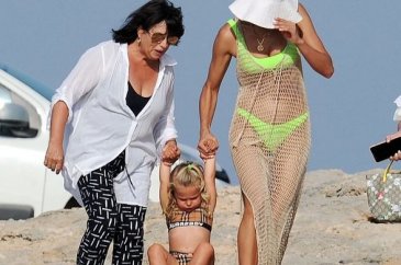 Irina Shayk kızıyla tatilde!