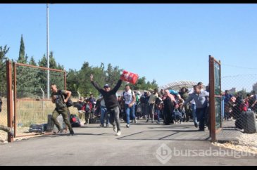 Suriyeliler ülkelerine koşarak gitti!
