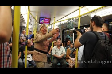 Bursa metrosunda ilginç anlar... Yolcular şaşkınlıkla izledi!
