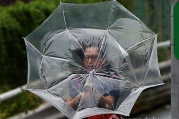 Japonya'yı Faxai Tayfunu vurdu, 930 bin ev elektriksiz kaldı