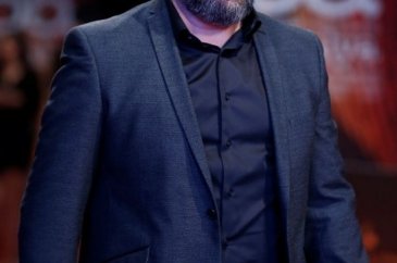 Nurgül Yeşilçay ile Oktay Kaynarca tiyatro sahnesinde buluşuyor