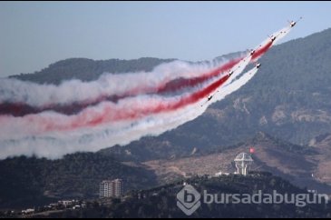 Türk Yıldızları ve Solo Türk nefes kesti!