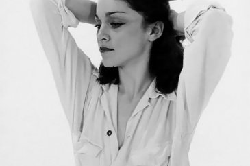 Madonna'nın siyah-beyaz 18 yaş fotoğrafları