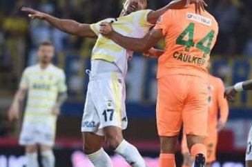 Ersun Yanal ilk 11 için kararını verdi...