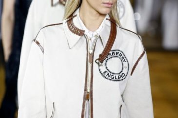 Kendall Jenner sarışın oldu