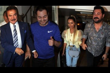 Ünlü isimleri buluşturan doğum günü