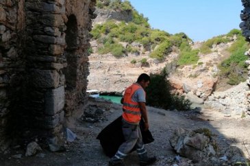 Alanya Aytap Antik Kent'inden 3 kamyon çöp çıktı