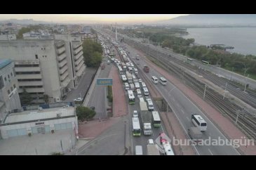 Makaslayan TIR yolu kapattı...