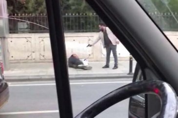 İstanbul'da dehşet! Önce tekmeledi ardından kurşun yağdırdı