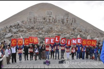 Nemrut dağının zirvesinde "Çocuk Felcine Son" dediler