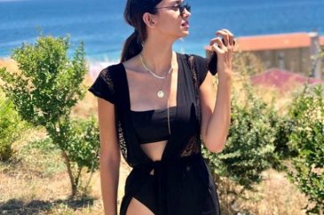 Kırgın Çiçekler'in Meral'i, Instagram'ı yıktı geçti!