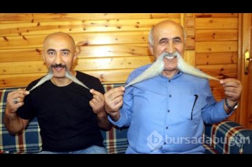 Baba ve oğlunu görenler şaşkınlıklarını gizleyemiyor