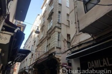 Taksim'de binada çökme riski!