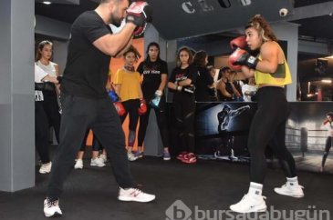 Genç kadınlar, dövüş sporlarına yöneldi