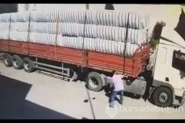 Pamuk balyalarının altında kalıp ağır yaralandı!