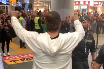 Can Yaman Roma'da 