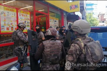 İstanbul Fatih'te kendini marketin tuvaletine kilitledi!