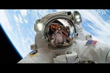 NASA'nın yeni astronot kıyafetleri