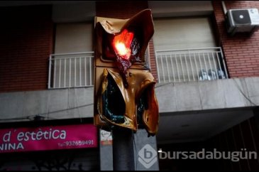 Trafik lambaları eridi!