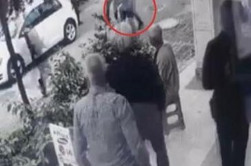 Taciz şüphelisini dövüp, iş yerine hapsettiler!